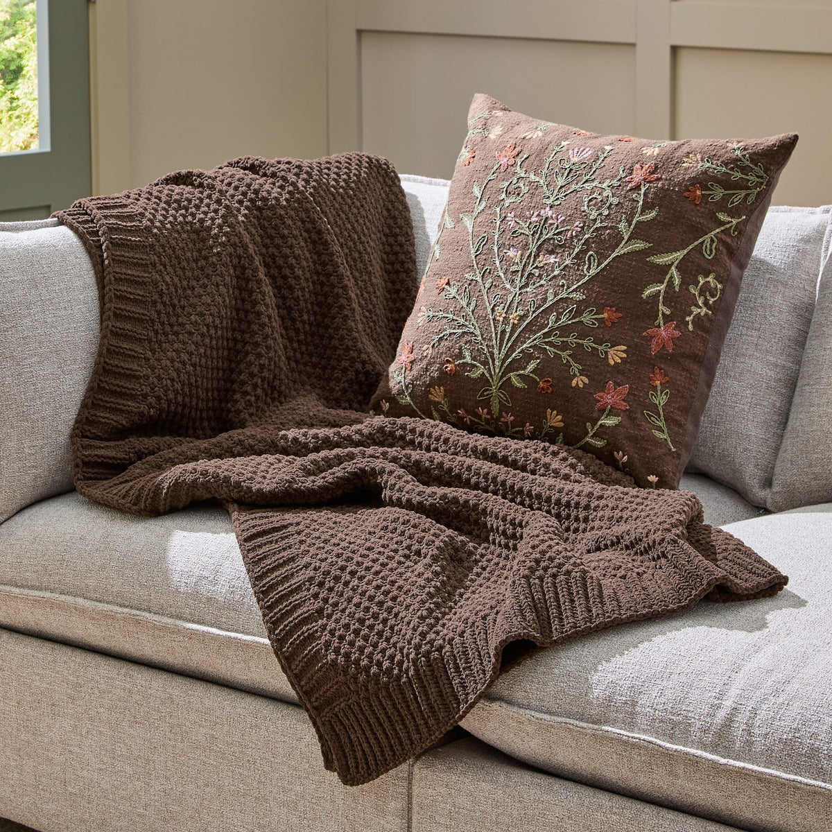 Better Homes & Gardens Brown Basket Chenille Knit Oversized Throw Blanket, 50 in x 72 in
