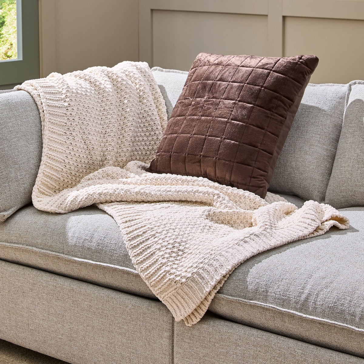 Better House 50" x 72" Chenille Knit Throw Blanket